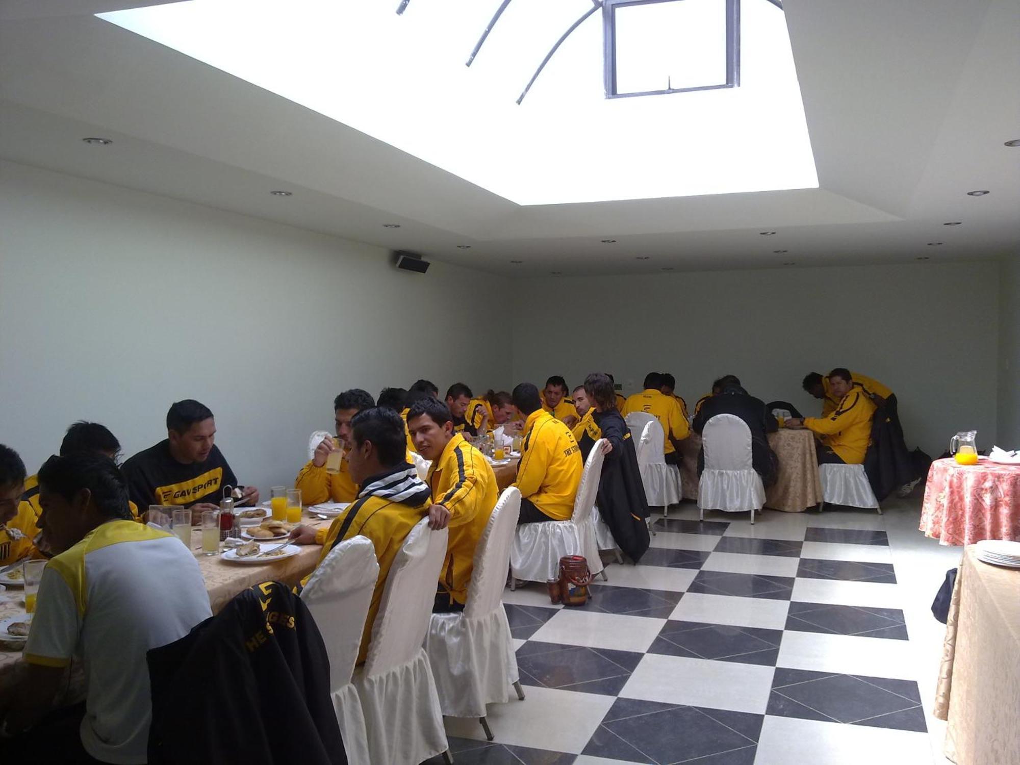 Hotel Eden By Bluebay Oruro Buitenkant foto